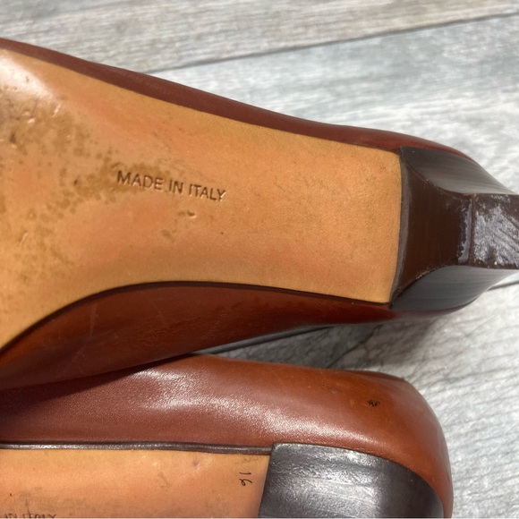 Salvatore Ferragamo Vara Bow Shoes Pumps Black Luxury Designer 9.5 AA. - Picture 8 of 11